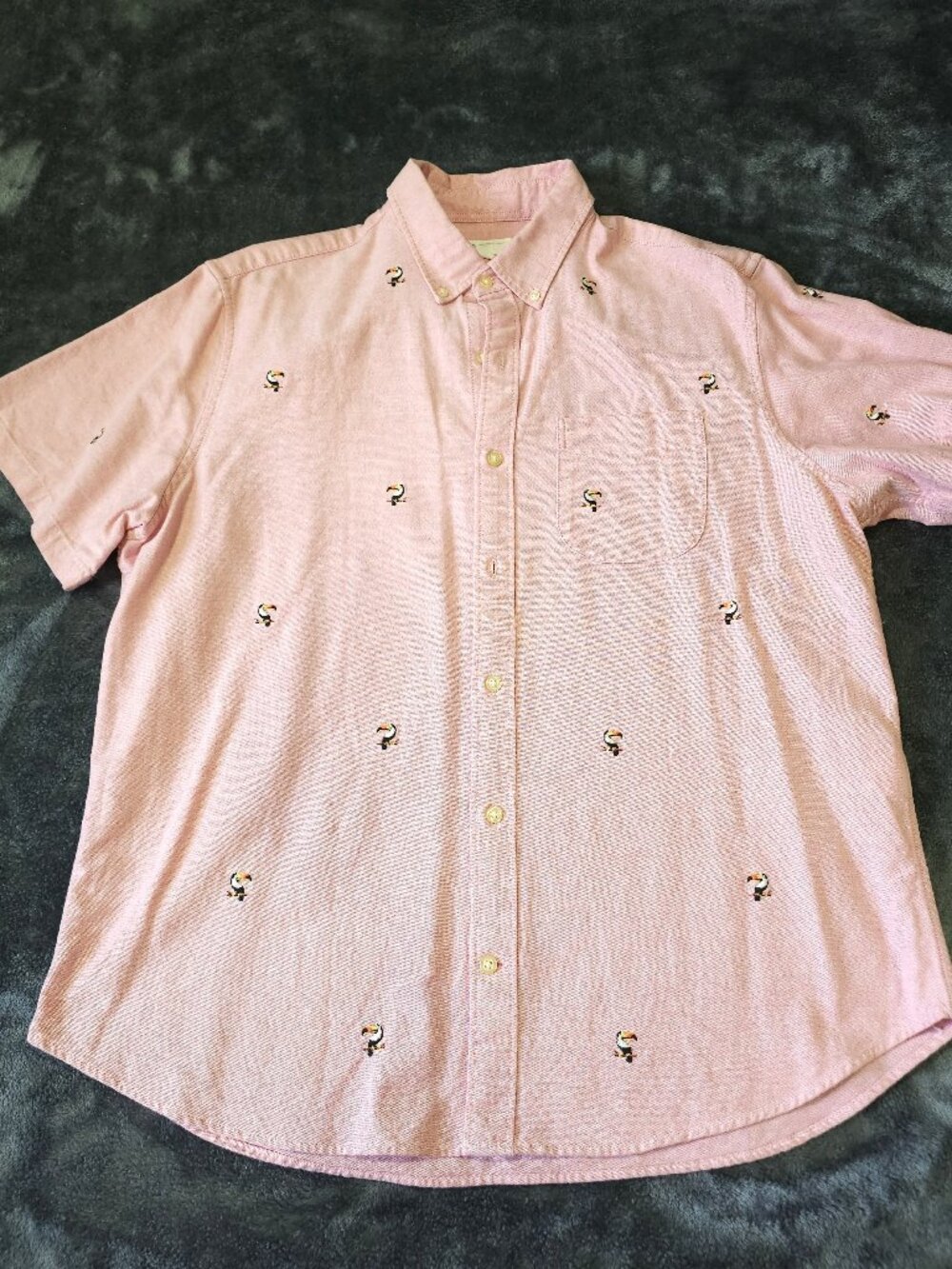 Gap Shirt Men's Large Pink Short Sleeve Embroidery Toucans Standard Fit Stretch